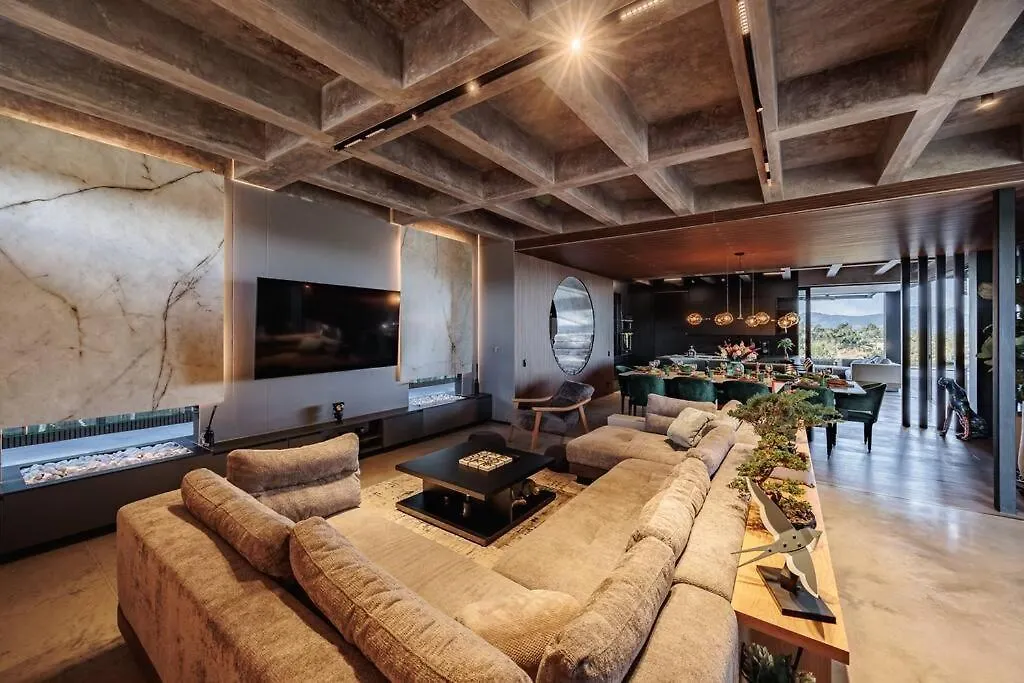 Luxurious Farm House Rionegro Villa