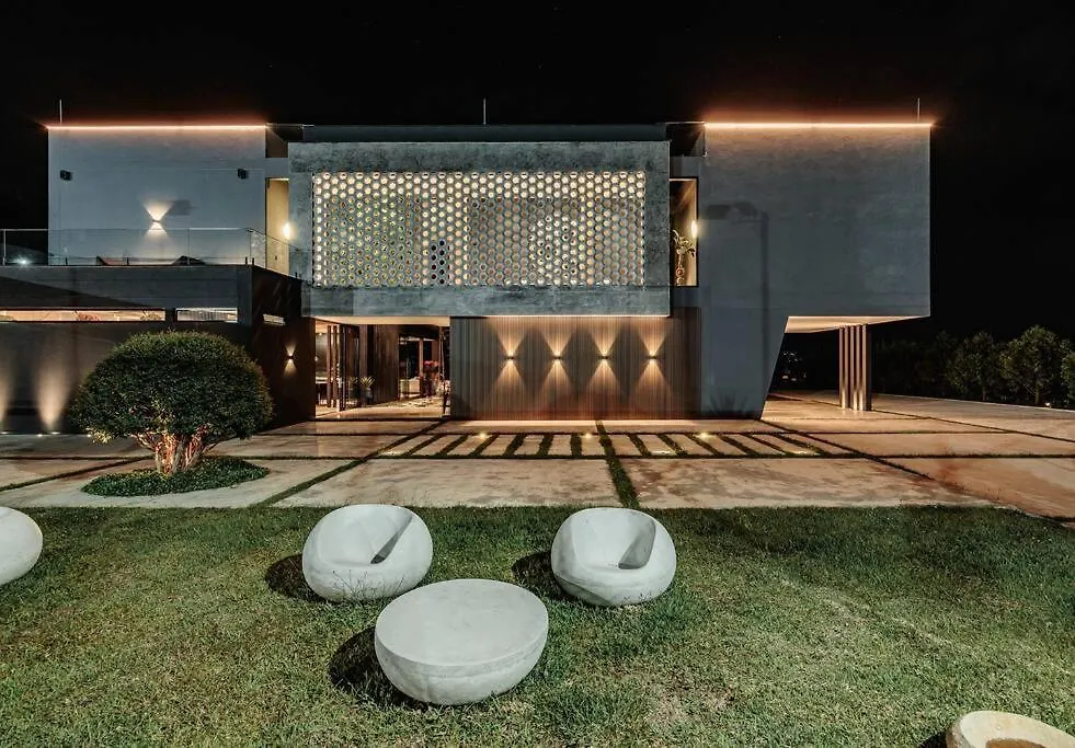 Luxurious Farm House Rionegro